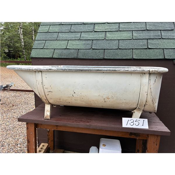 Antique Galvanized Bathtub (1850’s-1900’s) – 60”x 26”x 