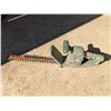 Image 1 : Black and decker16" hedge trimmers