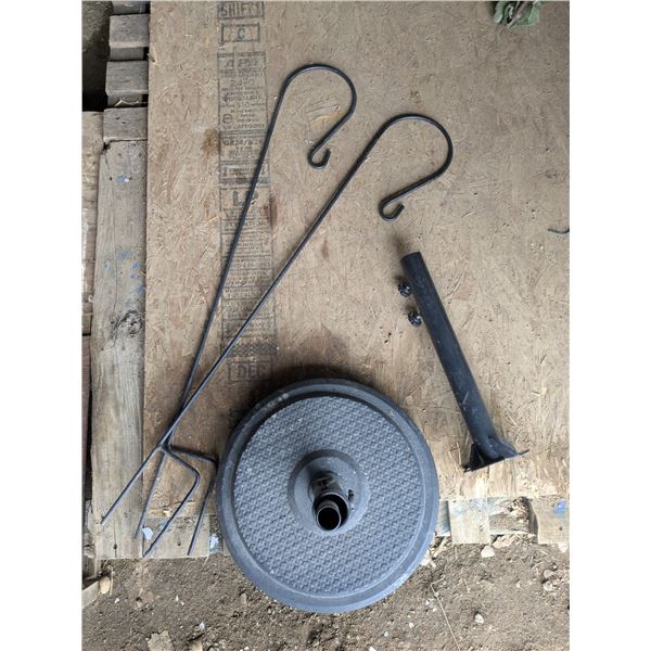 Umbrella Stands/Bases & Plant Hangers