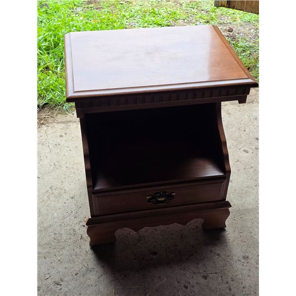Wooden End Table – 21”x 15”x 26”H