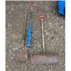Image 1 : Ice Auger, Snow Shovel, Square Shovel