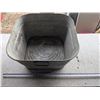 Image 2 : Vintage Galvanized Washtub