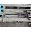 Image 1 : Antique leg vise- no spring- no bend