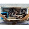 Image 2 : Tool carrier with various sockets