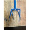 Image 2 : “Garden Claw” Manual Tiller