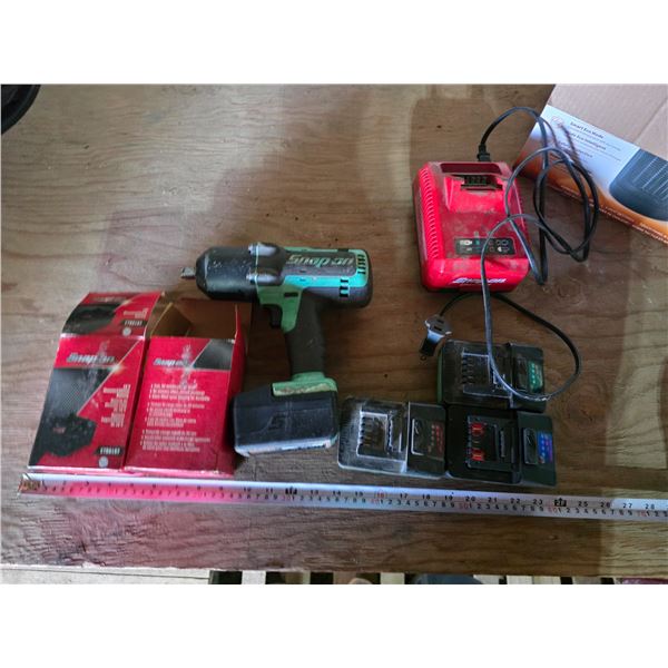 Snap on impact drill with 4 batteries and charger- works