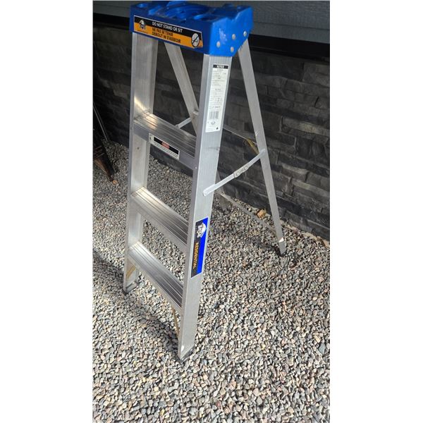 4’ Aluminum Residential Step Ladder