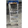 Image 2 : 4’ Aluminum Residential Step Ladder