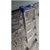 Image 3 : 4’ Aluminum Residential Step Ladder