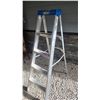 Image 3 : 5’ Aluminum Lite Step Ladder