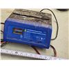 Image 2 : *OFFSITE* Powerfist Battery Charger