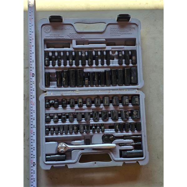 *OFFSITE* Stanley Mixed Socket Set