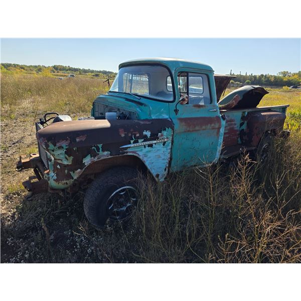 *OFFSITE* 1956 Apache truck body on 2001 Silverado- project vehicle- as is - 200000km, 4WD