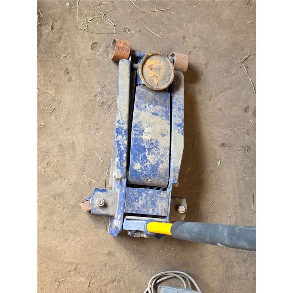 *OFFSITE* Napa Floor Jack