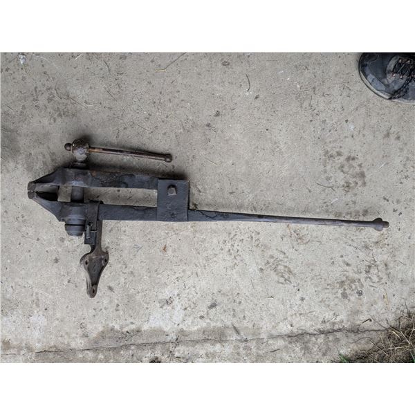 Vintage Leg Vice, 4.5” Wide Jaw