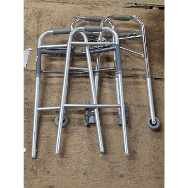 2 mobility walkers
