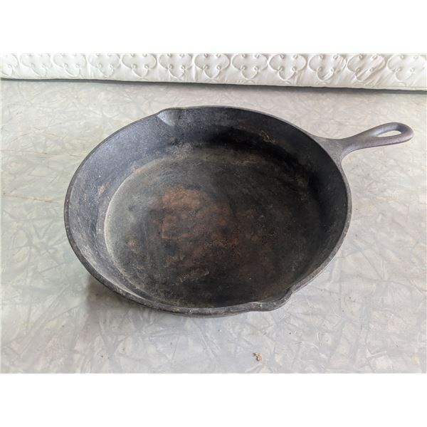 Lodge Cast Iron Frying Pan