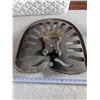 Image 2 : Cast Iron Tractor Seat