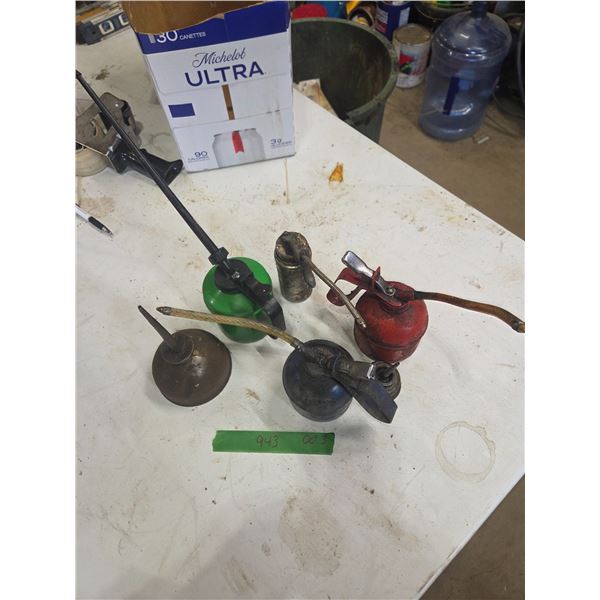 (6) Oil Cans