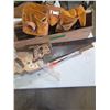 Image 2 : Carpenter Belt, Saws, Wooden Tool Box