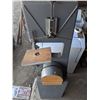Image 2 : Bandsaw - Consigner States "Excellent Working Condition"