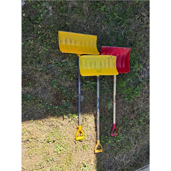 *OFFSITE* (3) Snow Shovels