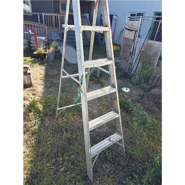 *OFFSITE* 6’ Ladder