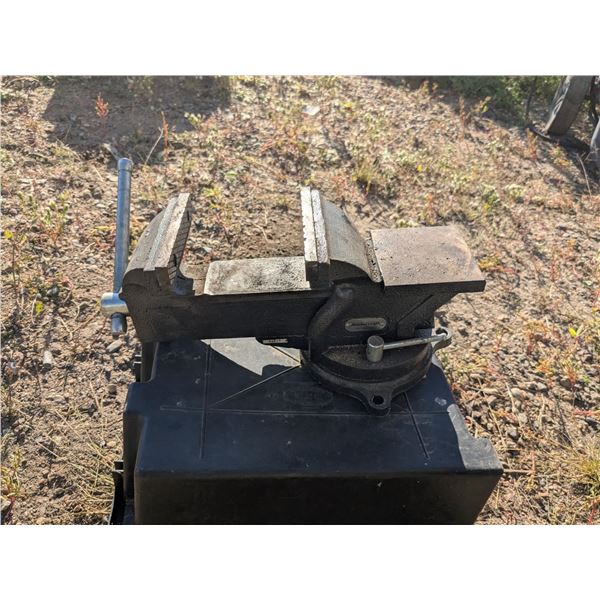 *OFFSITE* Mastercraft Bench Vice, 5”x 5” – Like New