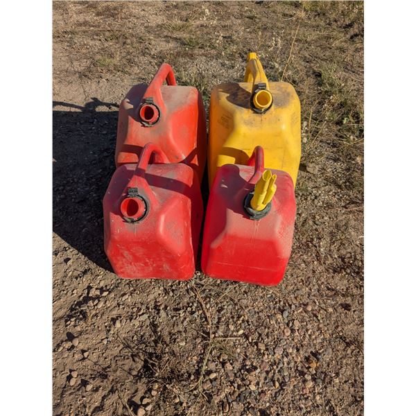 *OFFSITE* (4) Fuel Cans