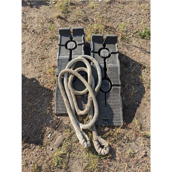*OFFSITE* Plastic Car Ramps, Tow Rope