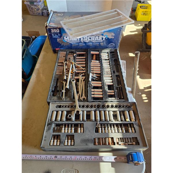 *OFFSITE* Socket Set