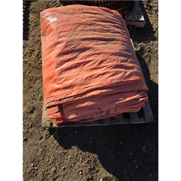 2 insulated tarps