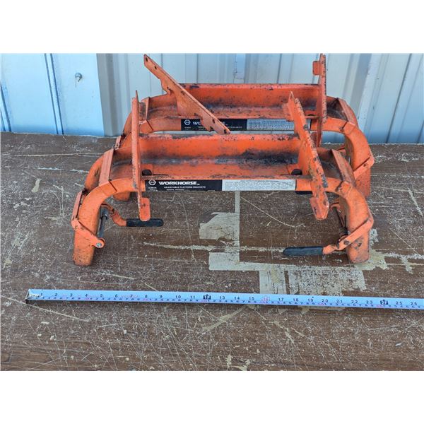 Platform brackets