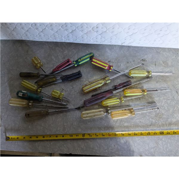 Lot of Assorted Screwdrivers