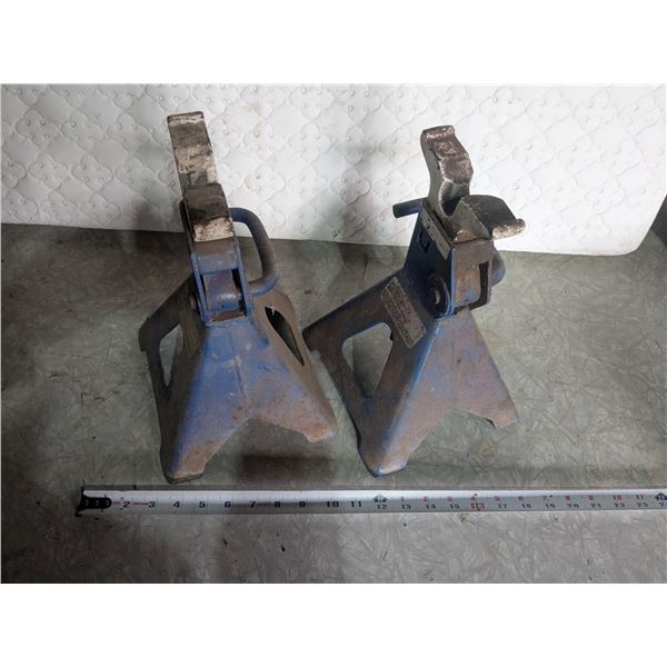(2) Jack Stands