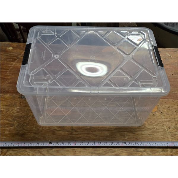 Clear tote