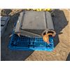 Image 1 : Enclosed Auger Transfer Box - 10" Augers