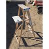 Image 1 : 5’ Folding Wooden Step Ladder