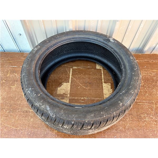 (1) Snow and Mud Tyre - Size  225/45R17 94V XL