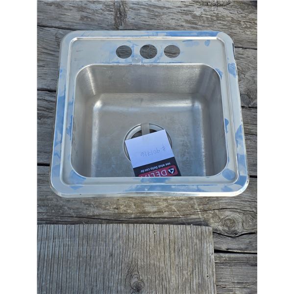 Single stainless steel sink- 15" by 15"H