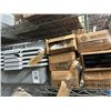 Image 1 : Bus Pans  5  w/Black Stand, Tray Drains