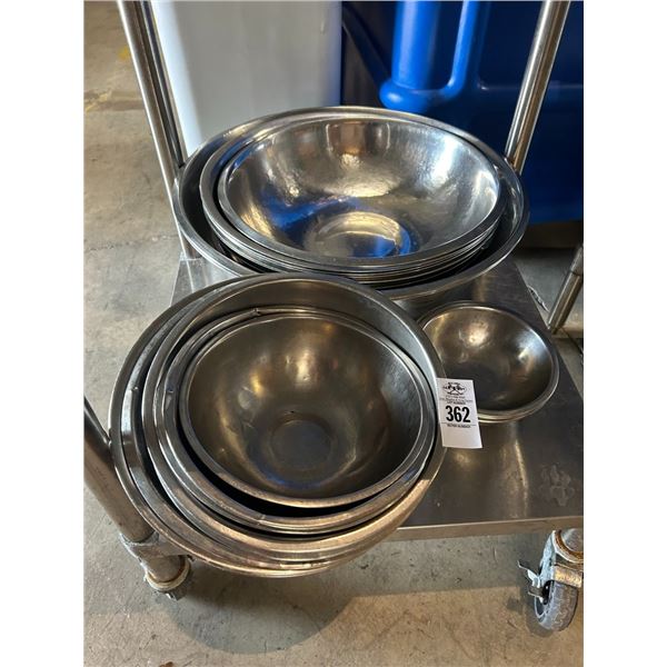 Large Lot Mixing Bowls
