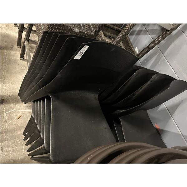 12-Black Plastic Patio Dining Chairs - 12 X $