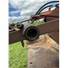Image 17 : BOBCAT CLARK 732 SERIES SKID STEER WITH BUCKET/GRAPPLE - RUNS AND DRIVES! MECHANIC'S SPECIAL