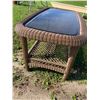 Image 3 : ALL-WEATHER WICKER WITH A METAL FRAME AND INSET GLASS TOP - IN EXCELLENT CONDITION!
