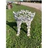 Image 3 : VINTAGE VICTORIAN-STYLE WHITE CAST IRON GARDEN CHAIR