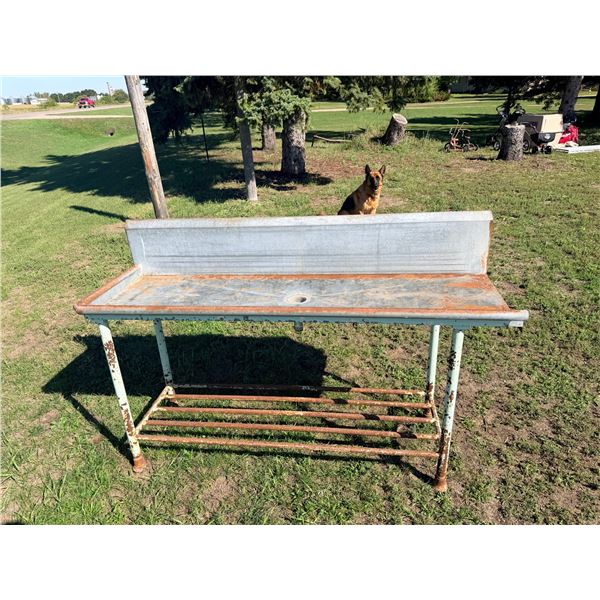 METAL WORKTABLE OR UTILITY BENCH/SINK