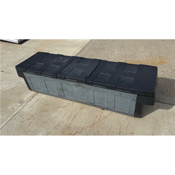 HEAVY-DUTY METAL AND PLASTIC TRUCK BED STORAGE BOX OR TOOLBOX