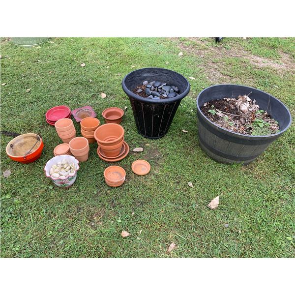 POTS AND PLANTERS INCLUDING A RUSTIC, PLASTIC WHISKEY BARREL PLANTER