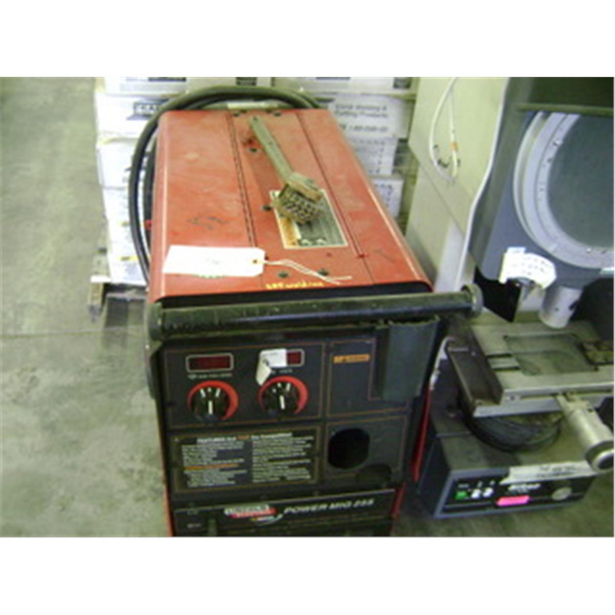 LINCOLN ELECTRIC POWER MIG 255 WELDER